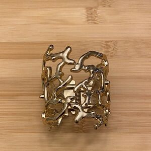 Elegant Gold Bracelet